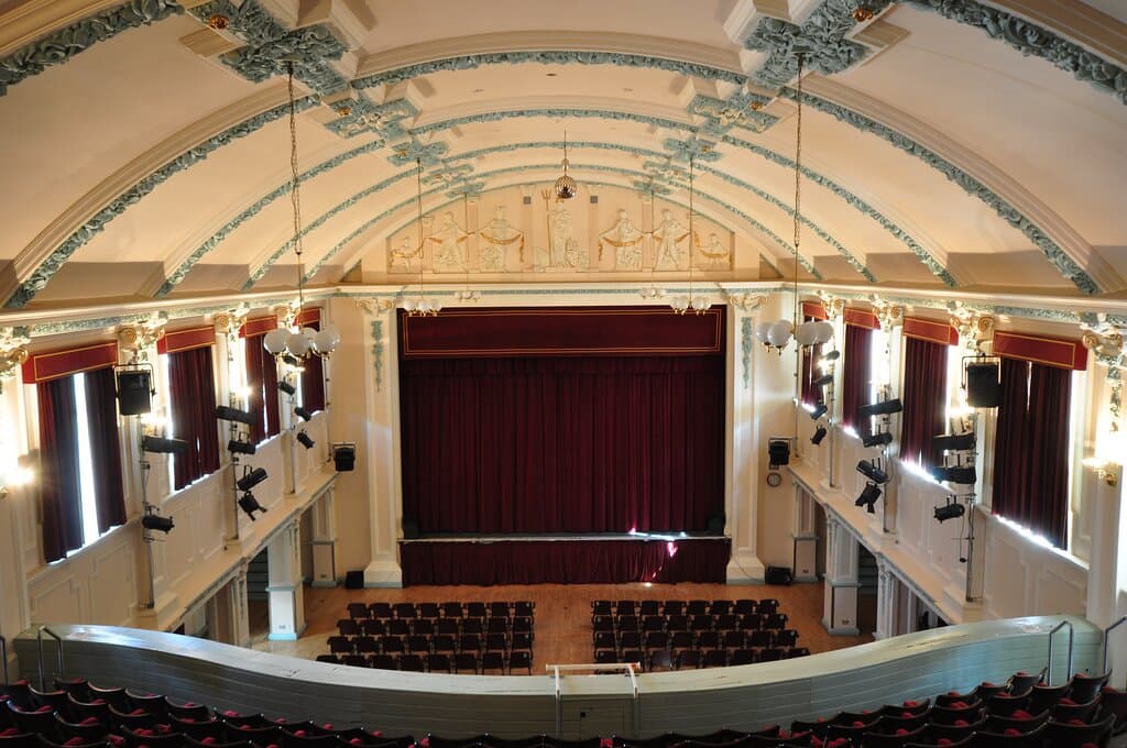 The view of the stage from The Coro's balcony