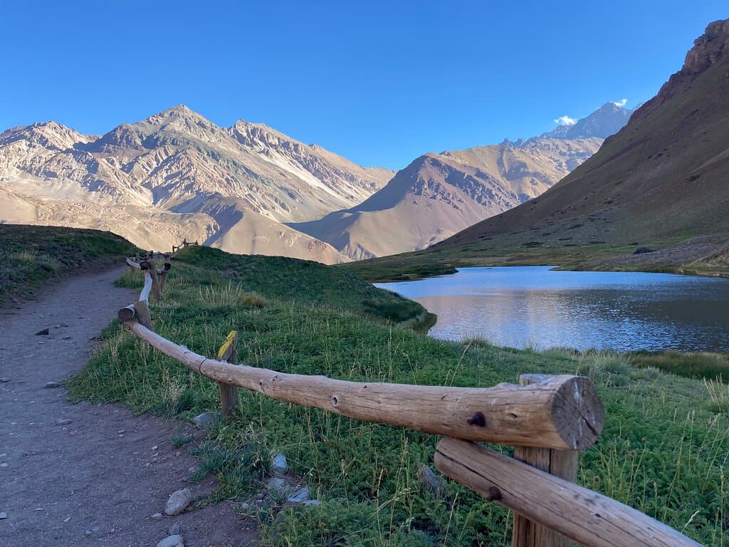 Parque provincial Aconcagua, Mendoza. Laguna de Los Horcones