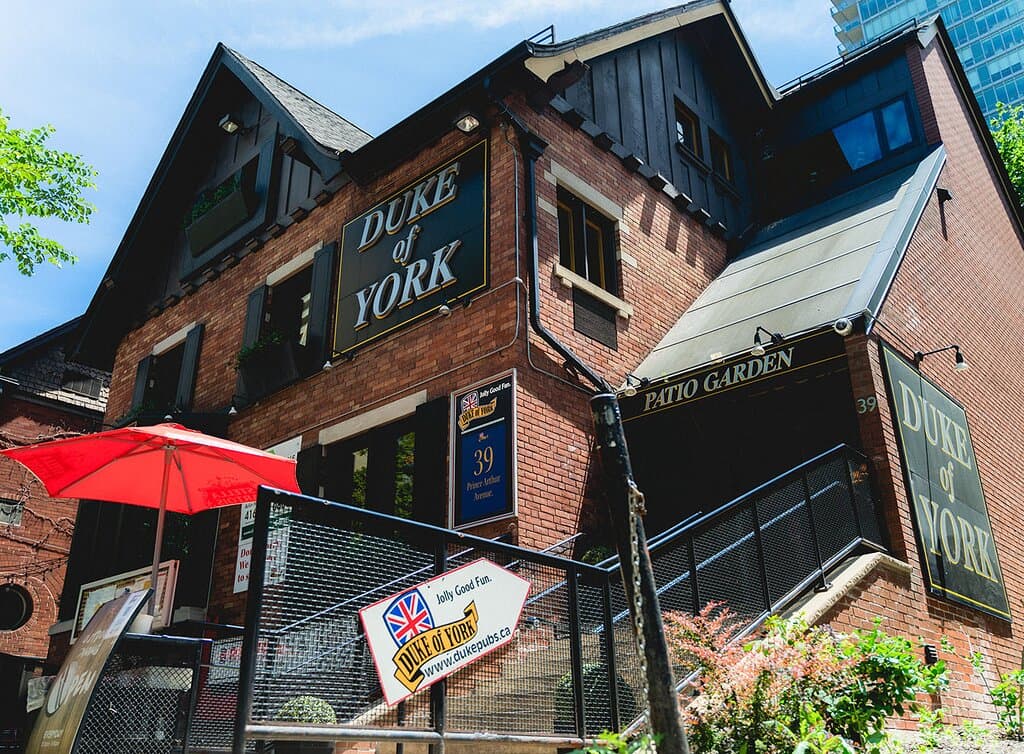 The Duke of York has been keeping the good times going for 40 years in the Annex. Our warm and welcoming team is ready to host families for weekend brunch or students and faculty from the University of Toronto during the week. The pub is steps from the Royal Ontario Museum, the Royal Conservatory of Music, Varsity Stadium, Yorkville, and the bustle of Bloor Street.