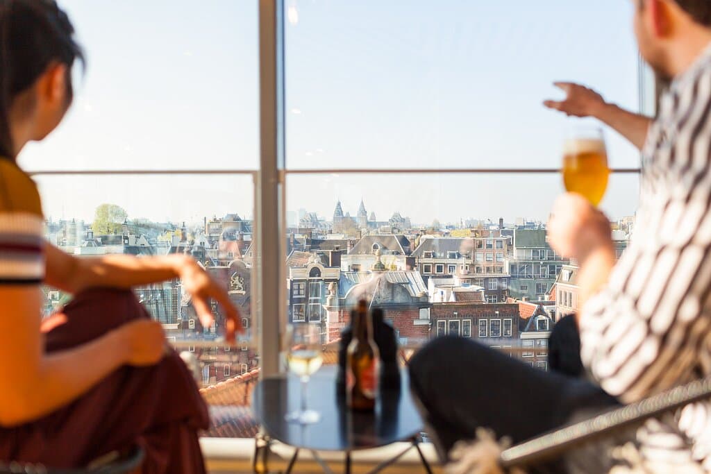 Food and drinks with a view 