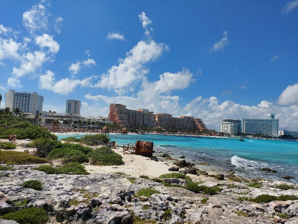 Faro Cancun