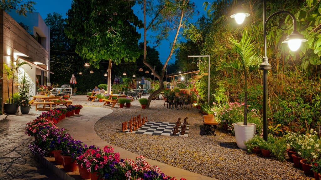 Alfresco dining