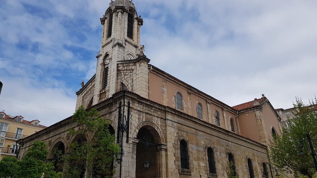 Situada en el centro de la ciudad y, aunque no sea muy grande, tiene obras de gran valor artistico.