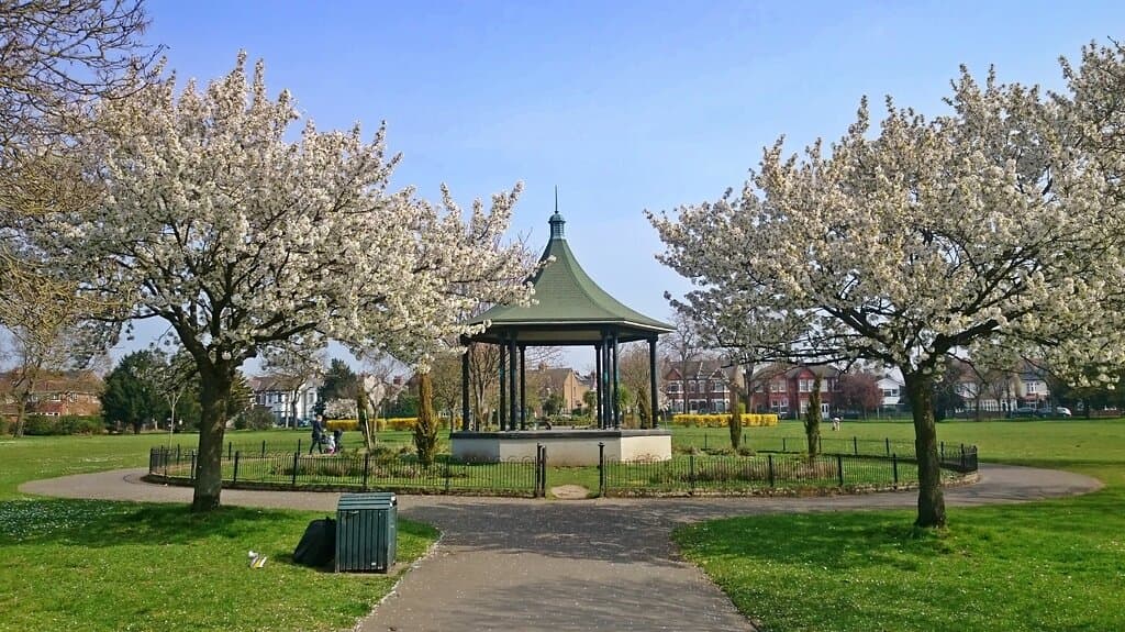 Elthorne Park in springtime