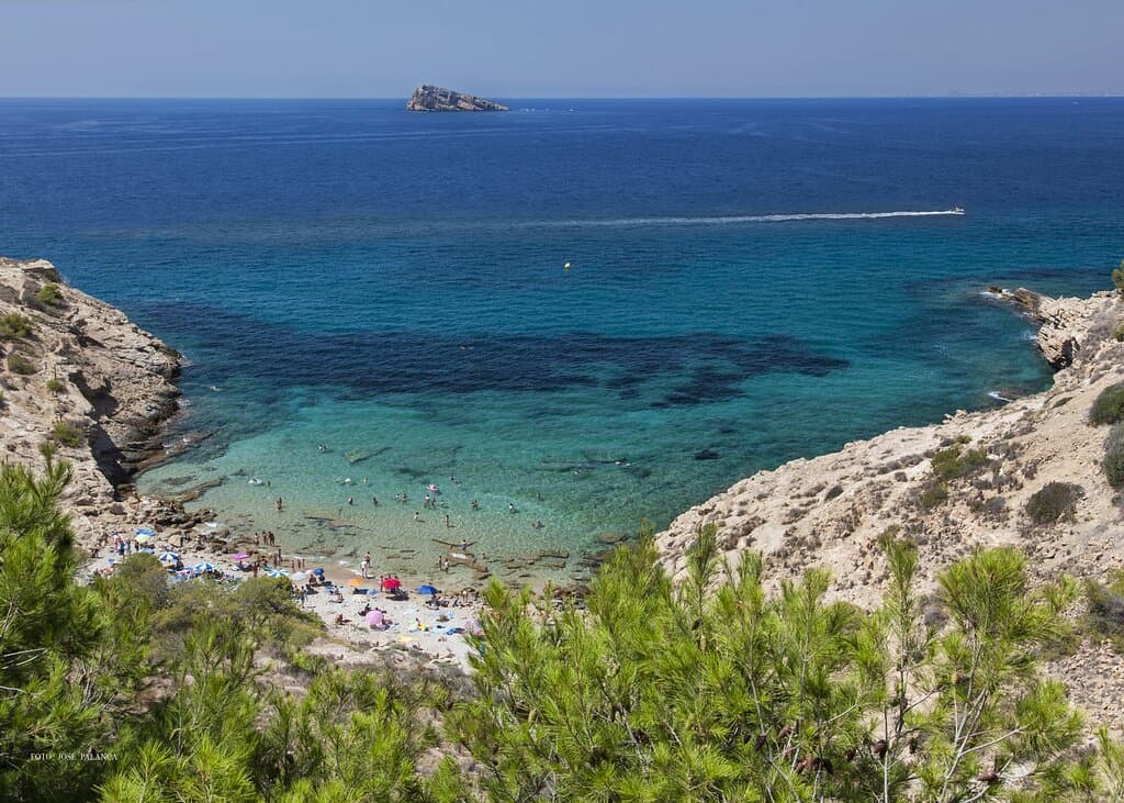 Mi lugar preferido para hacer snorkel con los niños, eso si hay que bajar por un sendero de tierra no es accesible para personas con movilidad reducida.