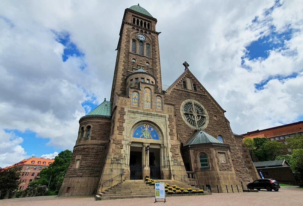 Entrance side