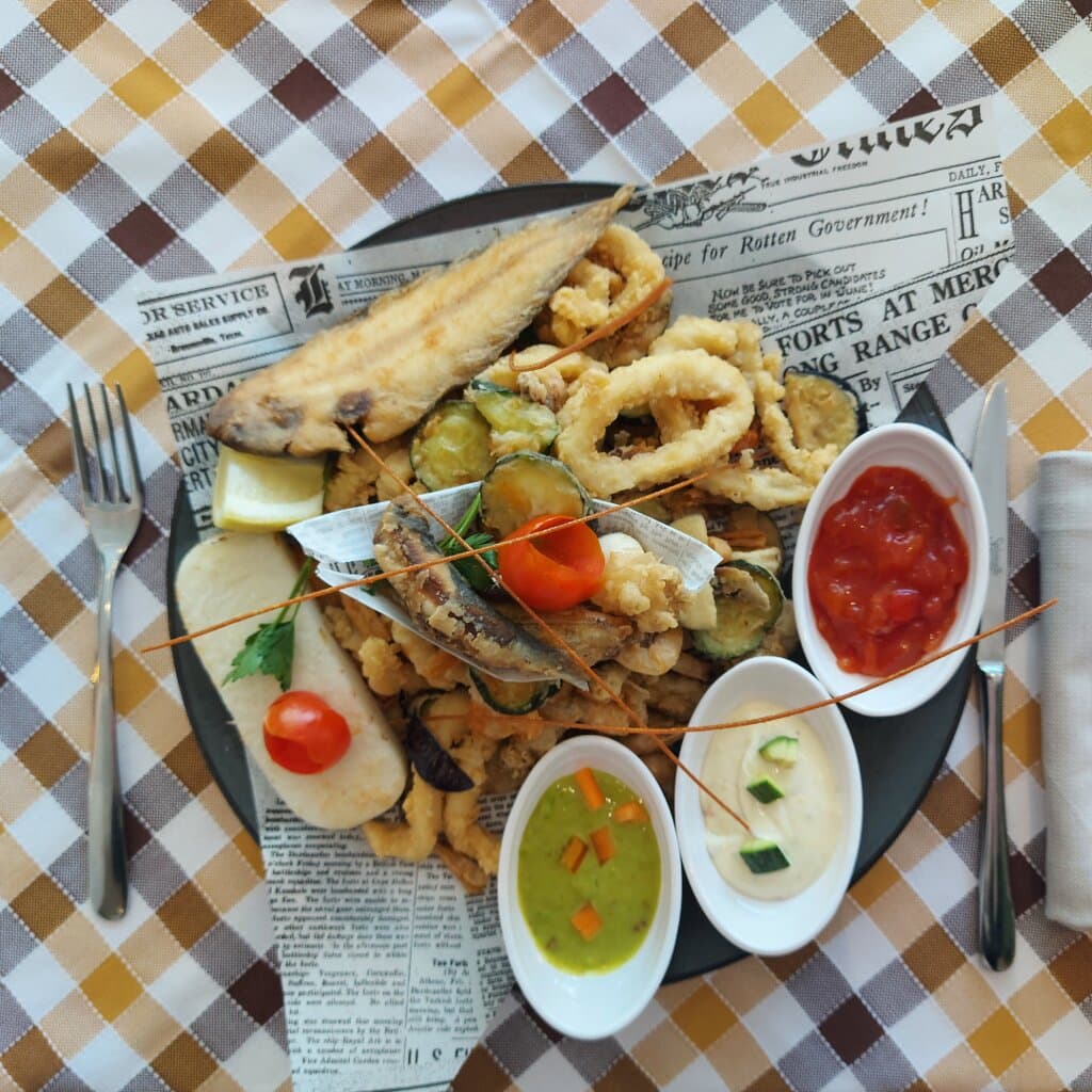 Frittura mista dell'Adriatico con verdurine croccanti