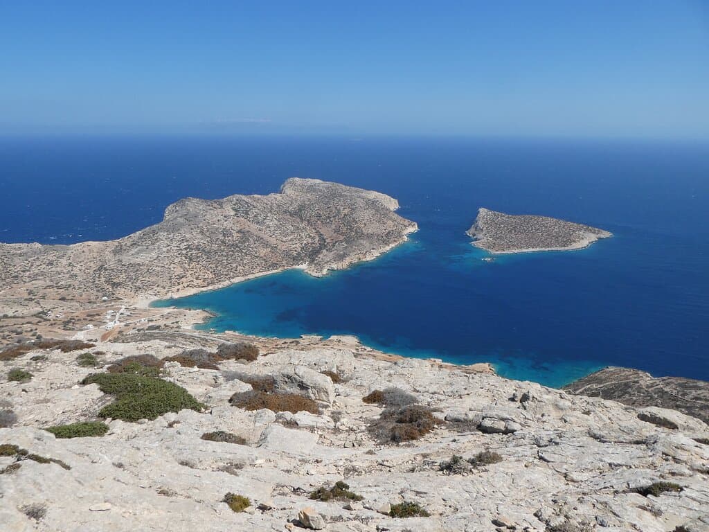 Kalotaritissa bay with Trypiti beach up north