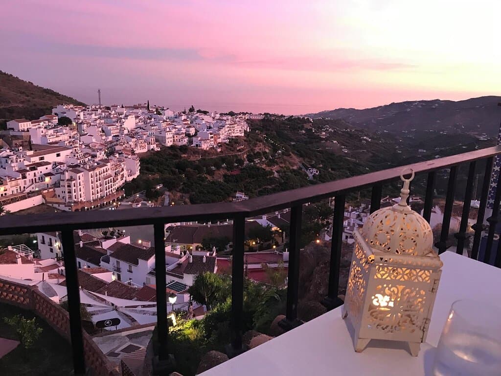 Vista desde la terraza superior, solo para cenar.