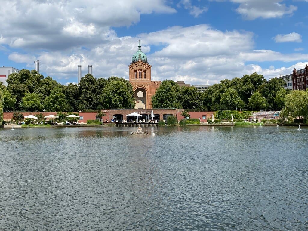 Blick auf das Engelbecken