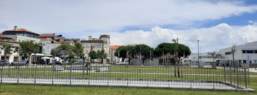 No centro