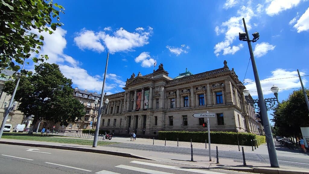 National University Library (BNU)