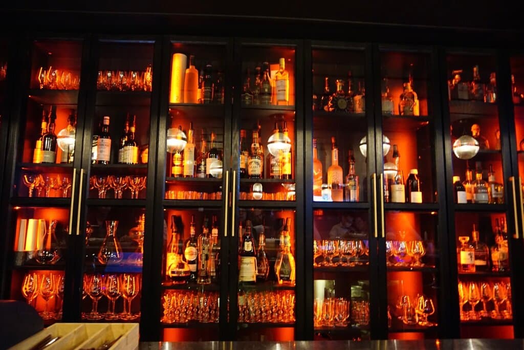 Bar Table