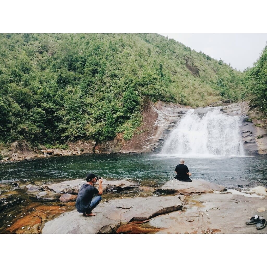 The waterfall and Seo My Ty lake (highest attitude lake in Vietnam)  inside Hoang Lien national park. About 40km from Sapa center. You can access by car or motorcycle, walk about 2km and get to the waterfall. All nature, no crowded