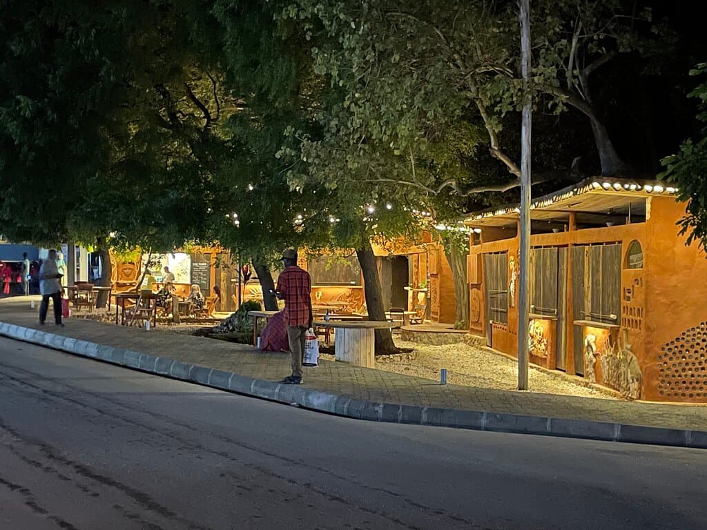 our new place, new vision, new concept 
8 kiosk, 8 different cuisine, amazing atmosphere 