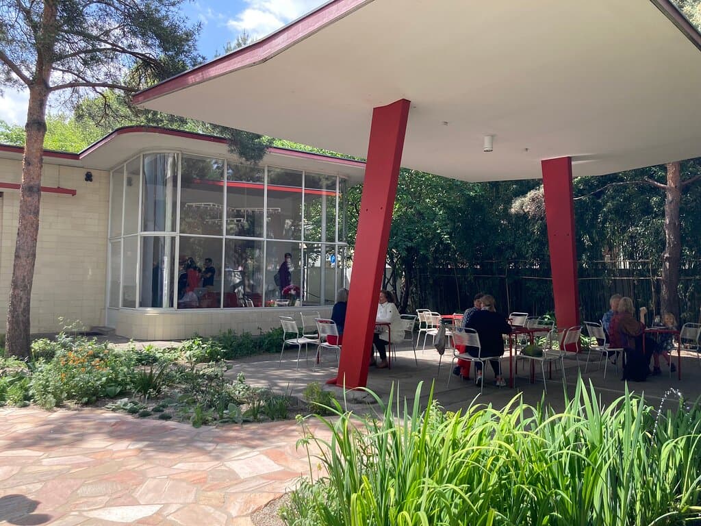 The Museum garden of Das kleine Grosz Museum! Truely an amazing oasis in a 1950s gas station!