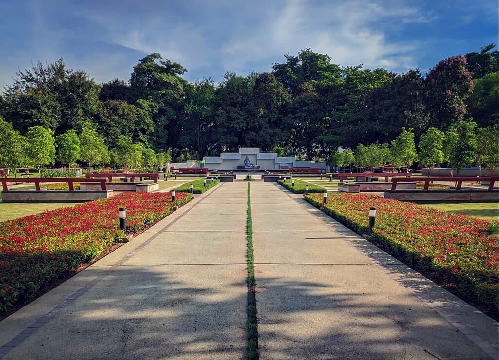 I took these photographs on the opening day for the construction team.