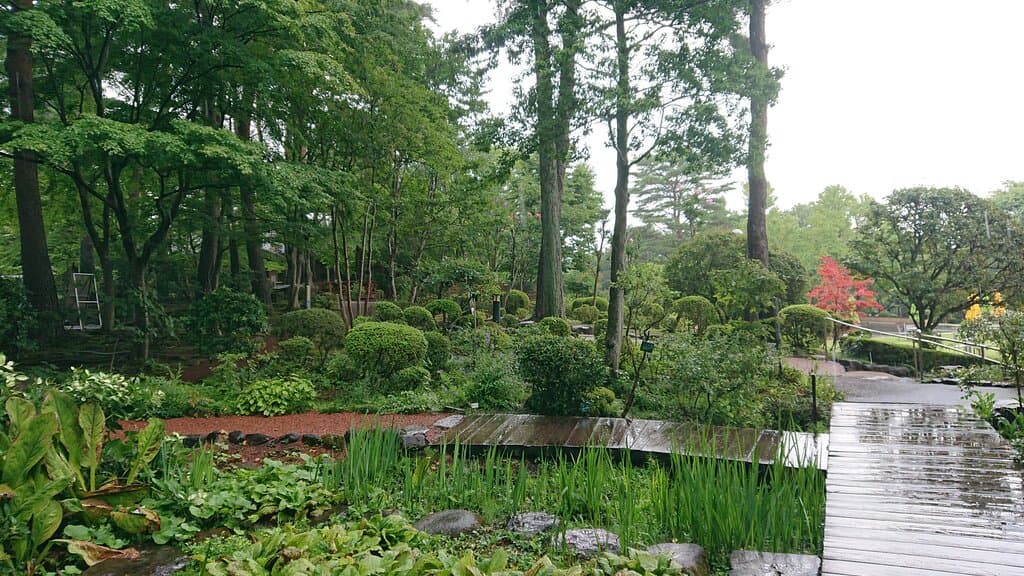 山野草園