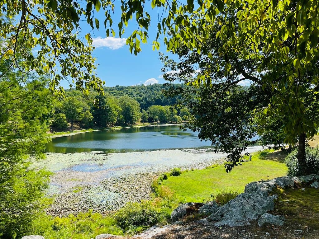 Innisfree Garden