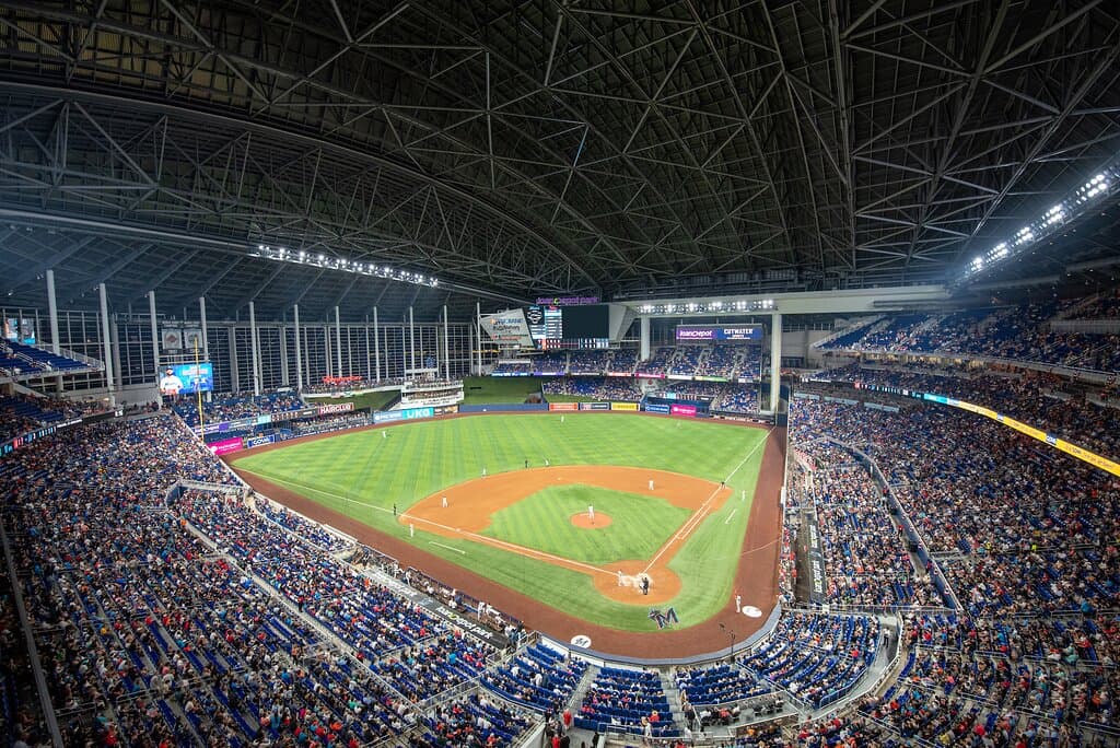 loanDepot park features a retractable roof and offers South Florida an air-conditioned entertainment experience. 
