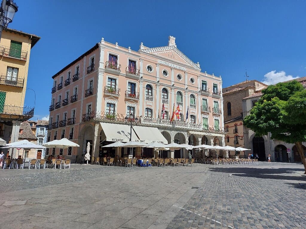 Teatro Juan Bravo