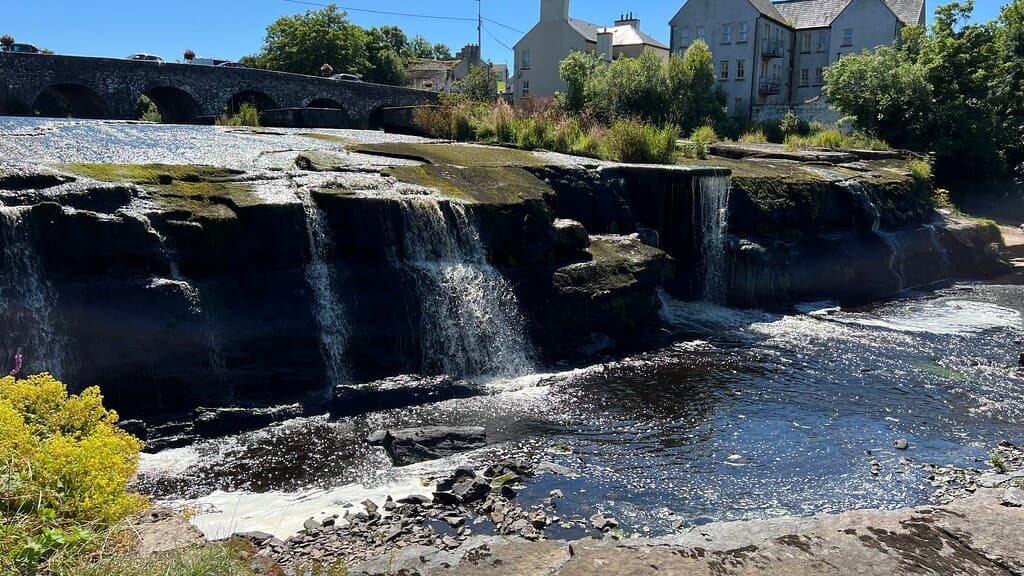 Cascate