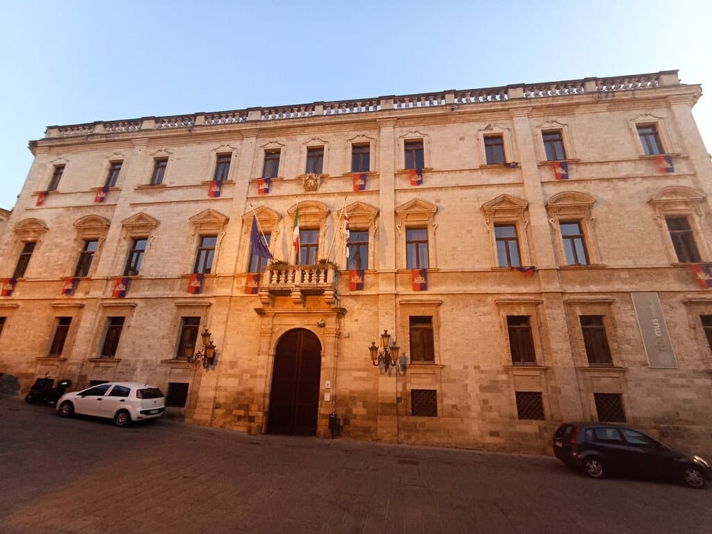 This nice old building was the palace of the Governor.   Nowadays this is the „home” of the city council.  