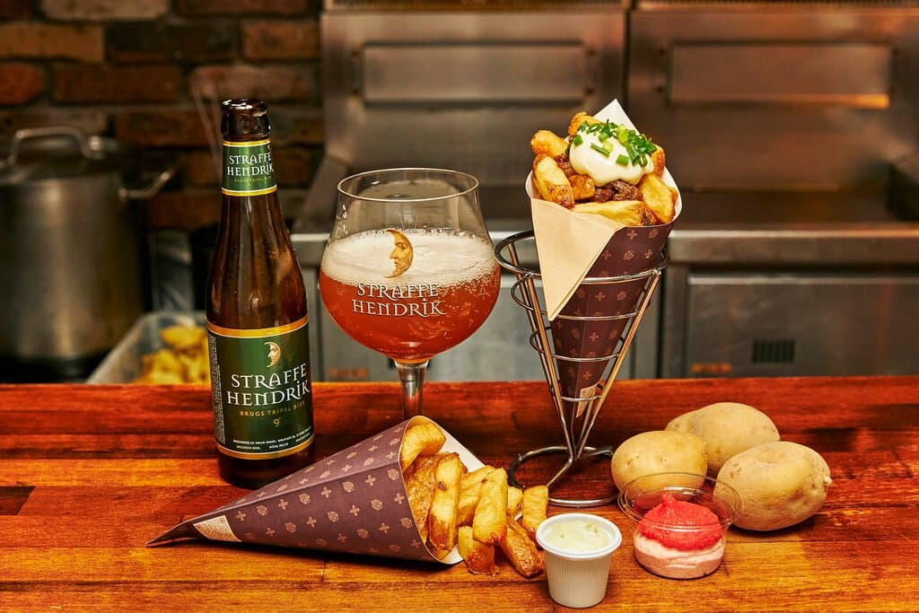 We have traditional double-fried Belgian style fries and highly selected Belgian Beers!