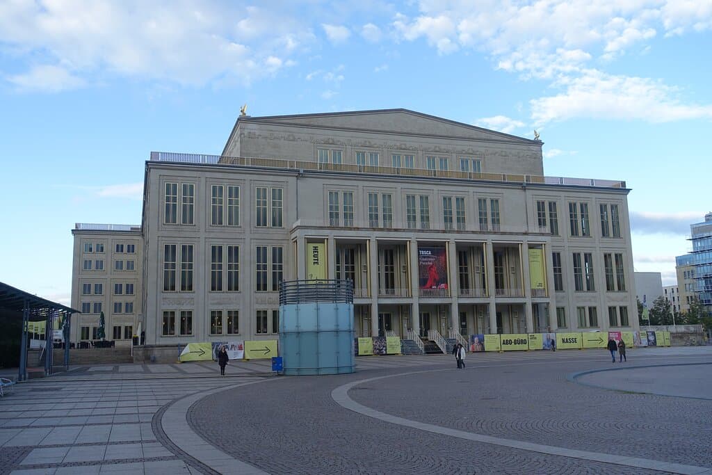Oper
