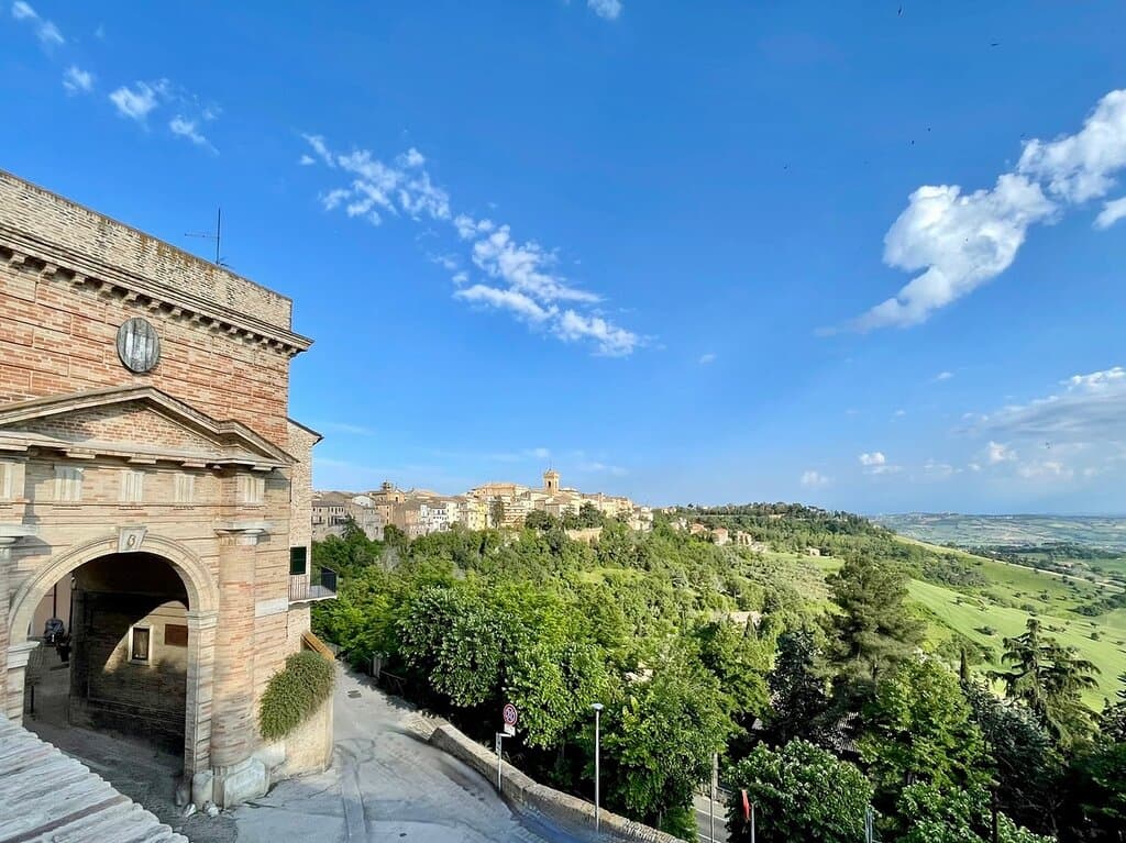 If you are exploring the historic centre of Recanati, the gateway of Porta Romana,  is one of the quick stops along the way.