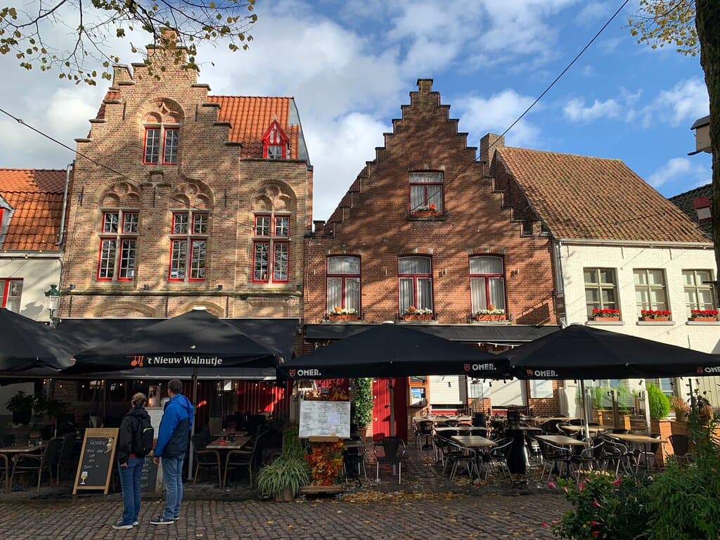 Outdoor eateries at Walplein