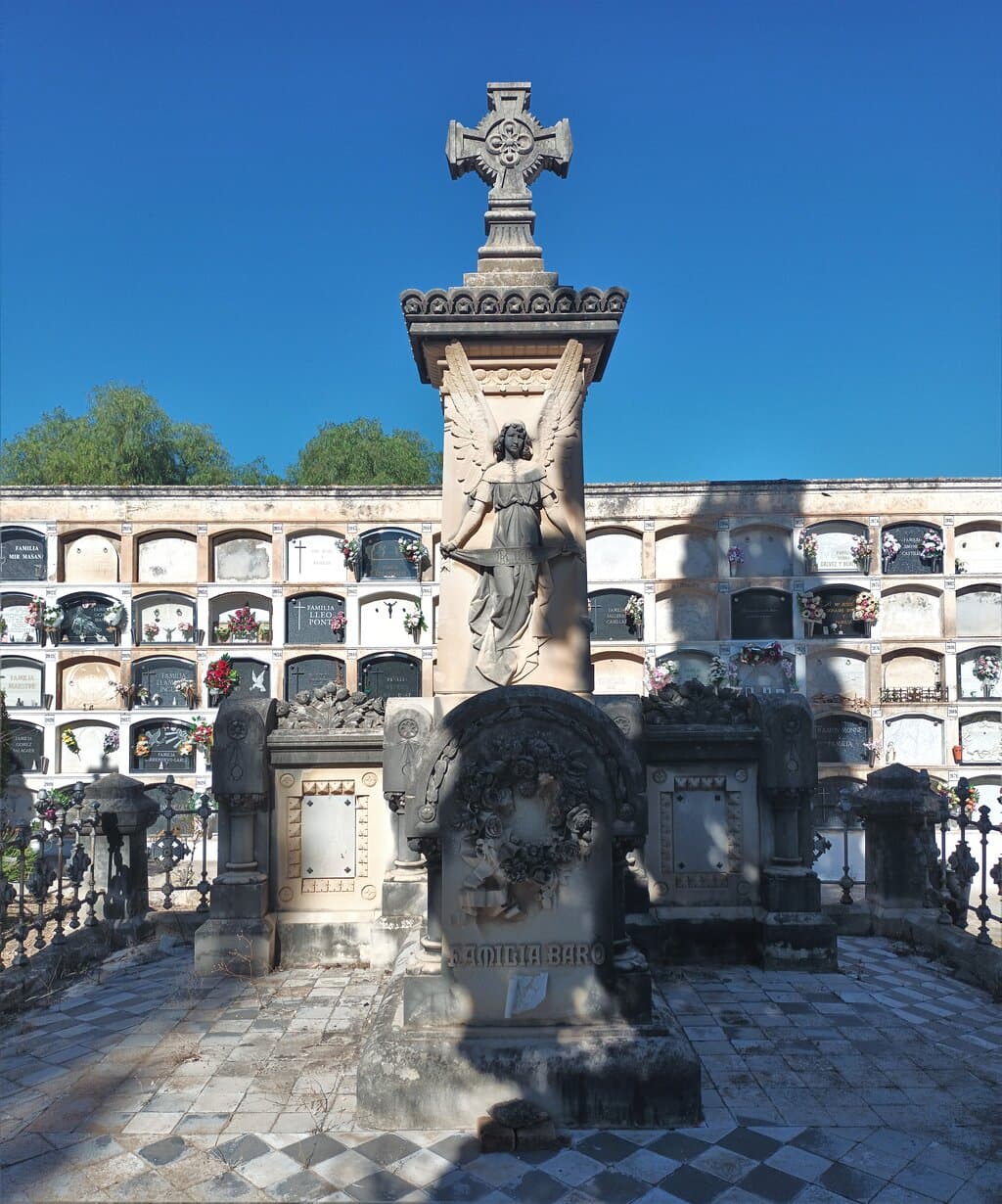 Cementerio De Vilanova I La Geltrú
