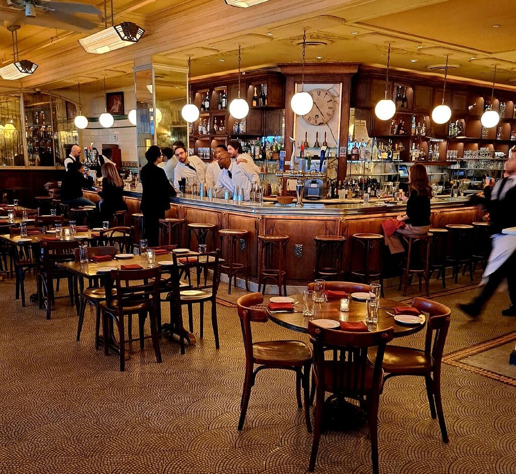 Very Hip Bar Area at Parc