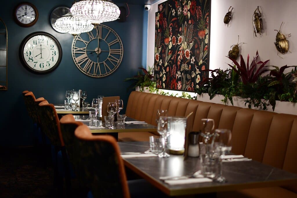 Ate O'Clock Restaurant 