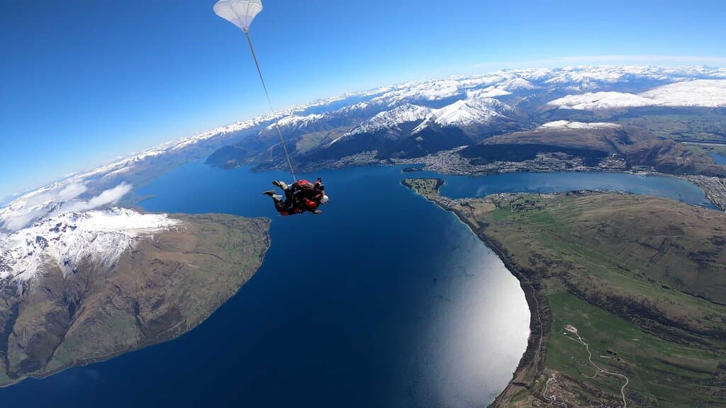 Experience the breathtaking Queenstown scenery