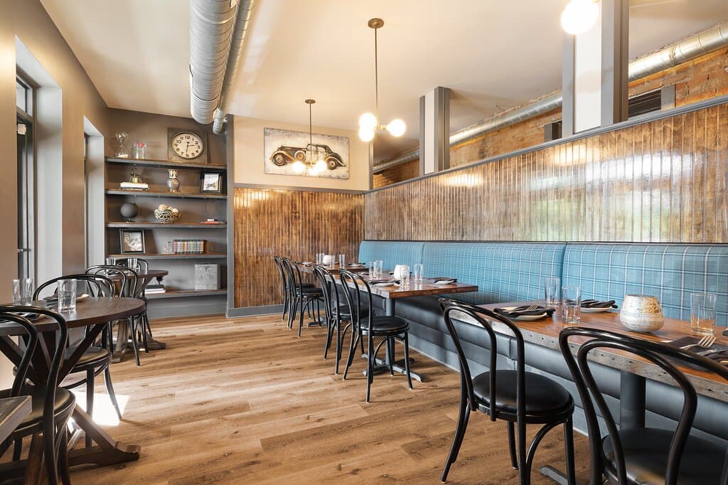 Chef Anthony Sitek and his wife Haley Sitek crafted the Losanti space to reflect how diners want to eat now. The space is inviting and casual, matched with the same level of hospitality diners have come to expect from Crown Republic. The bar area, dining rooms, and chef’s table offer a variety of dining experiences to suit every guest’s needs from a light bite and cocktails at the beginning of the evening to an intimate dinner that feels like a home away from home.