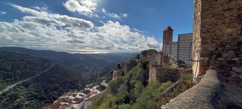Visite de Casares Village blanc