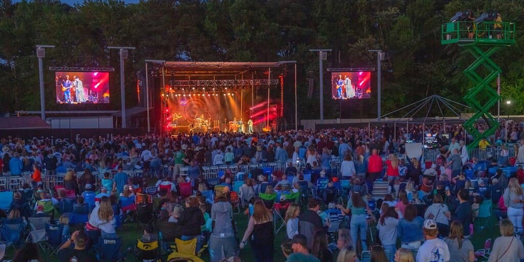 Freeman Arts Pavilion performance.