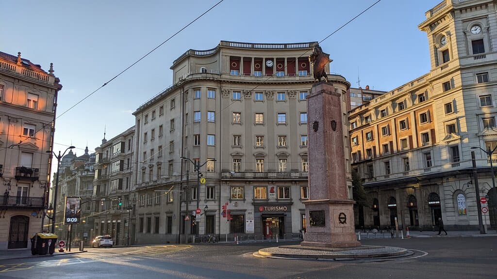 Plaza Circular