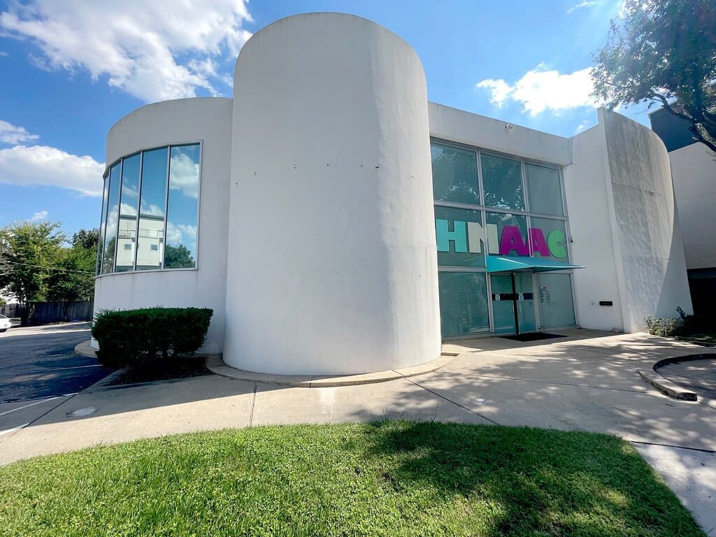 A view of the main entrance of the Houston Museum of African American Culture, Spring, 2022.