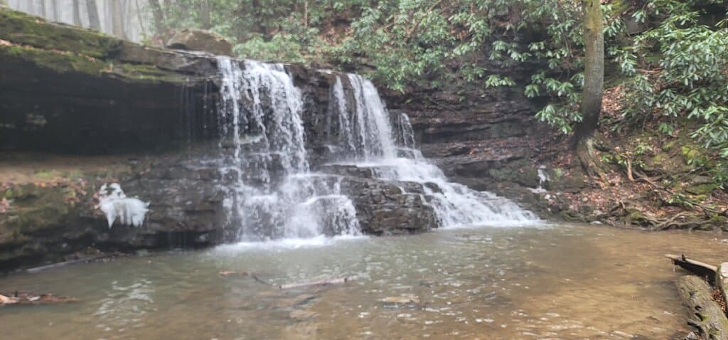 Very clean park! Easy access, besides one creek crossing that varies in wet weather.