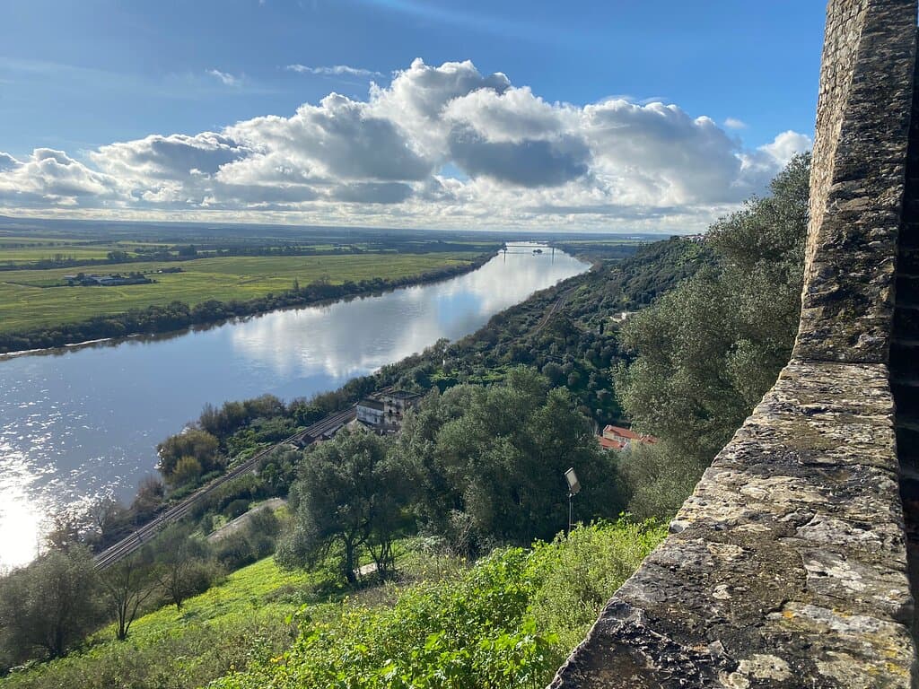 Jardim das Portas do Sol Lisbon