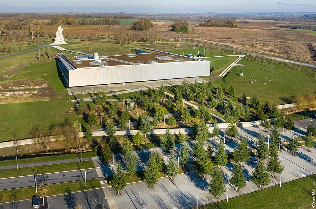 Extérieur et vue du musée