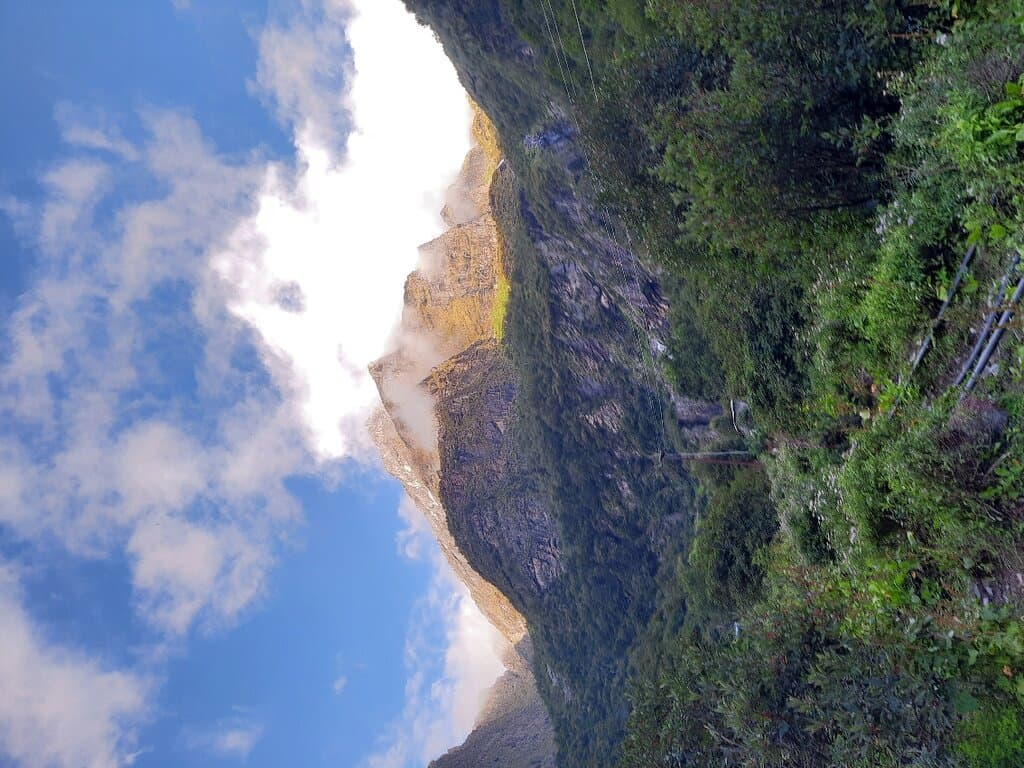 Gurdwara Sri Hemkunt Sahib