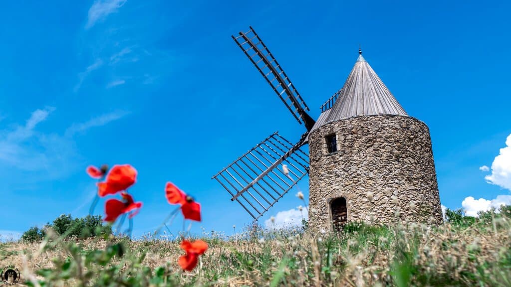 Moulin Saint-Roch, moulin en Provence.