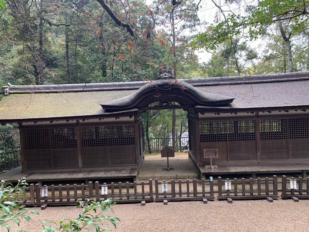 出雲建雄神社拝殿 