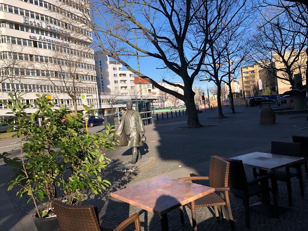 Adenauerplatz