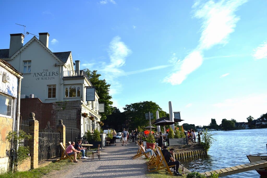 Walton Riverside and Thames Path