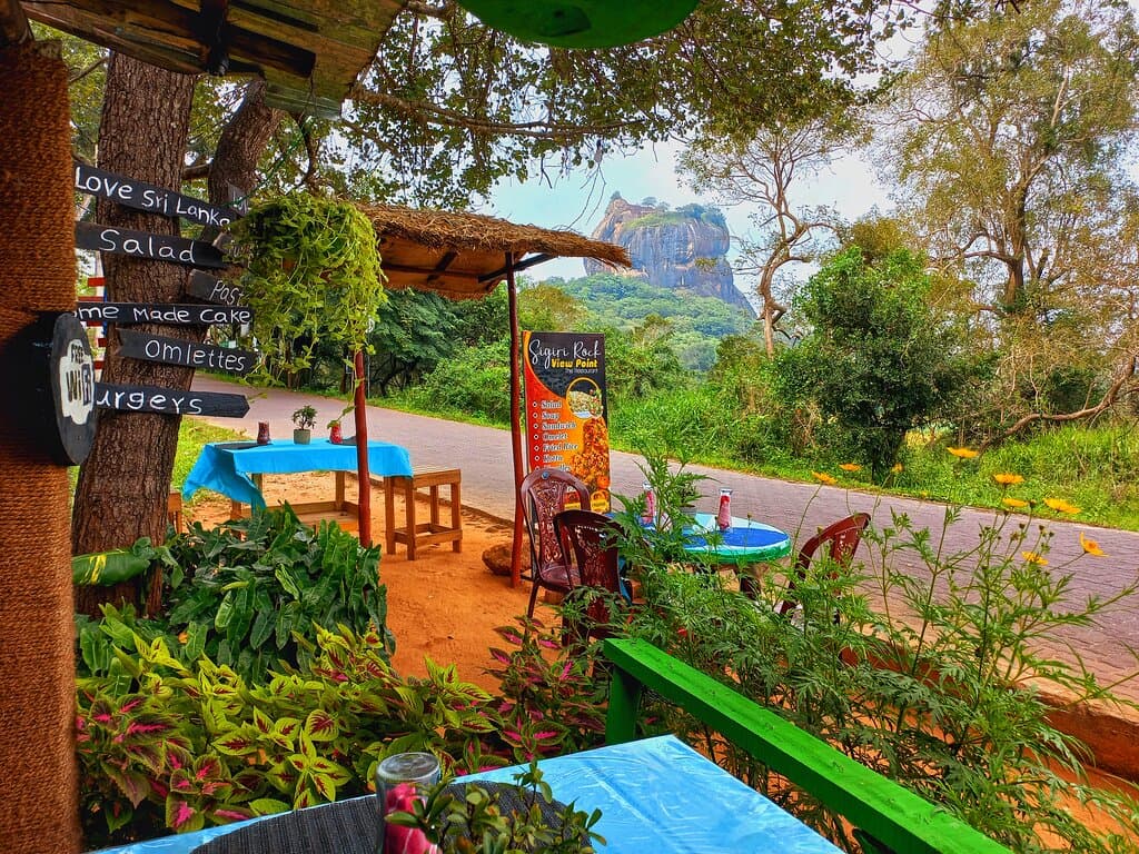 Restaurant in Sigiriya