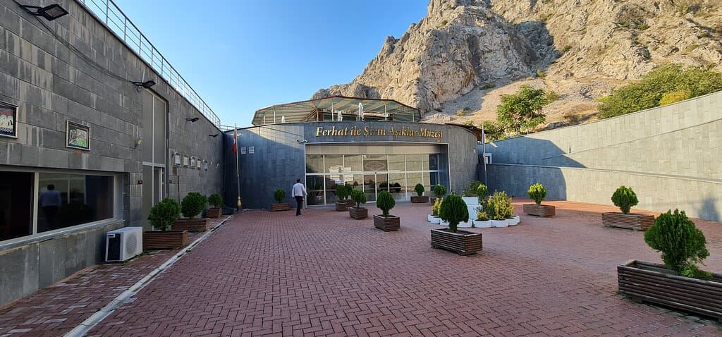 Ferhat ile şirin müzesi Amasya'dan kareler